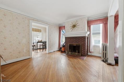 53 Sunnyside Terrace East Orange NJ 07018