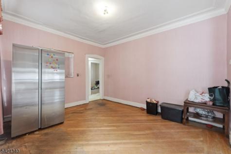 53 Sunnyside Terrace East Orange NJ 07018