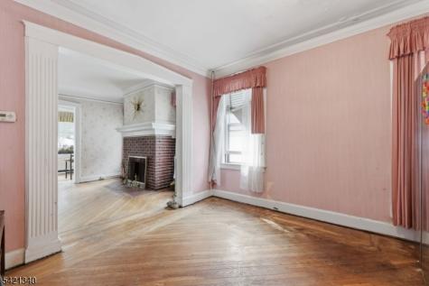 53 Sunnyside Terrace East Orange NJ 07018