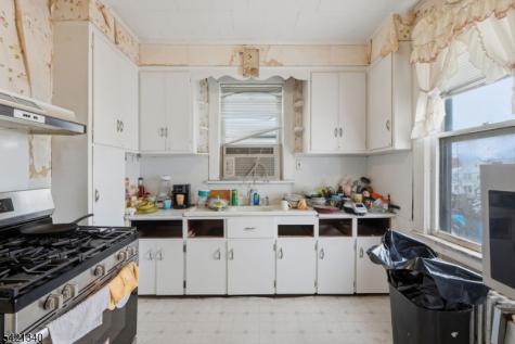 53 Sunnyside Terrace East Orange NJ 07018