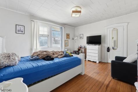 53 Sunnyside Terrace East Orange NJ 07018