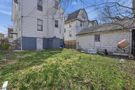 53 Sunnyside Terrace East Orange NJ 07018