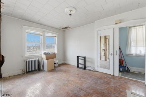 53 Sunnyside Terrace East Orange NJ 07018