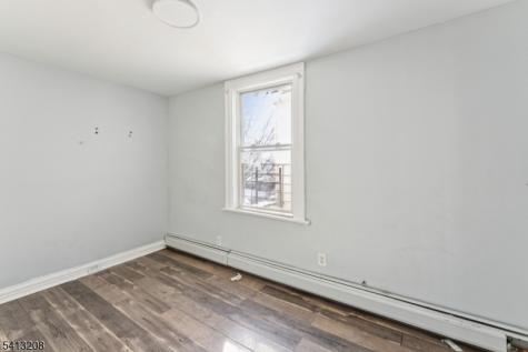194 Smith Street Newark NJ 07106