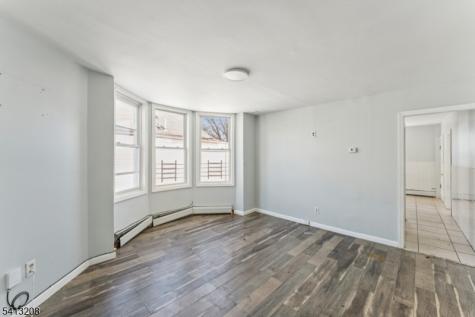 194 Smith Street Newark NJ 07106