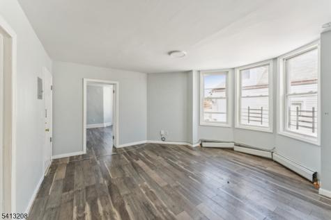 194 Smith Street Newark NJ 07106