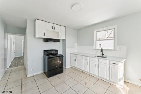 194 Smith Street Newark NJ 07106