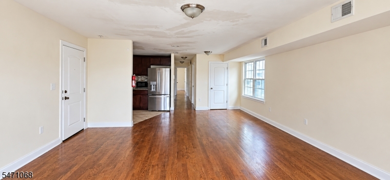 17 Stanton Street Newark NJ 07114