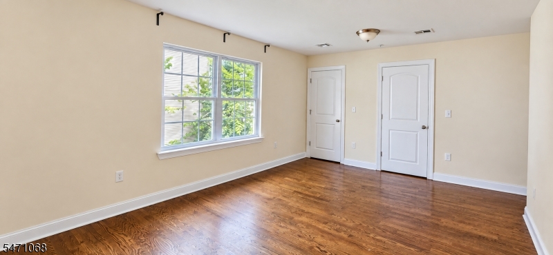 17 Stanton Street Newark NJ 07114