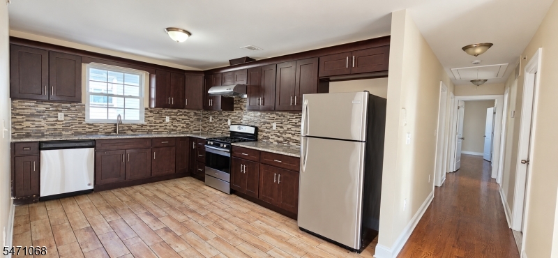 17 Stanton Street Newark NJ 07114