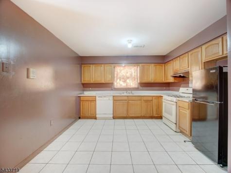 92 E Bigelow Street Newark NJ 07114
