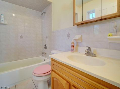 92 E Bigelow Street Newark NJ 07114