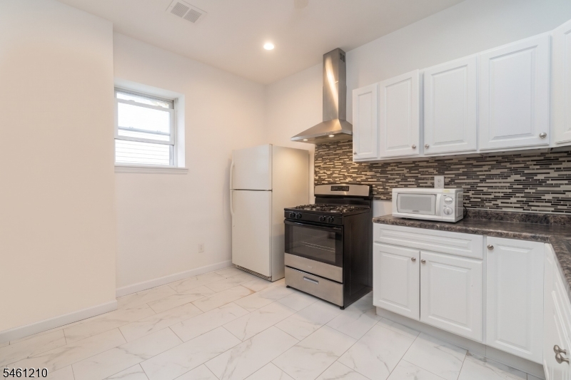 173 3RD Street Elizabeth NJ 07206