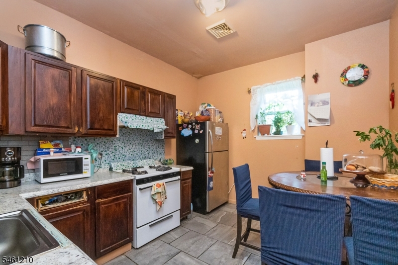 173 3RD Street Elizabeth NJ 07206