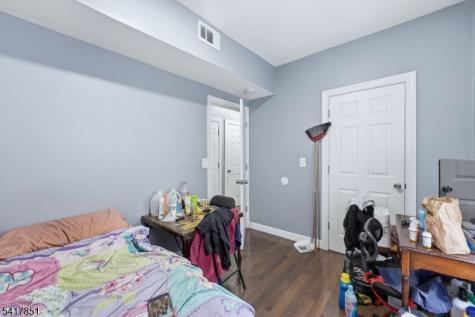 757 Thomas Street Elizabeth NJ 07202