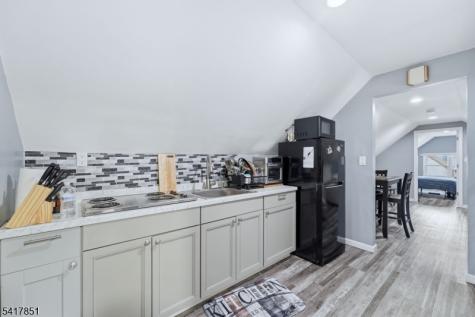 757 Thomas Street Elizabeth NJ 07202