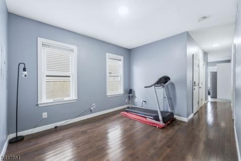 757 Thomas Street Elizabeth NJ 07202