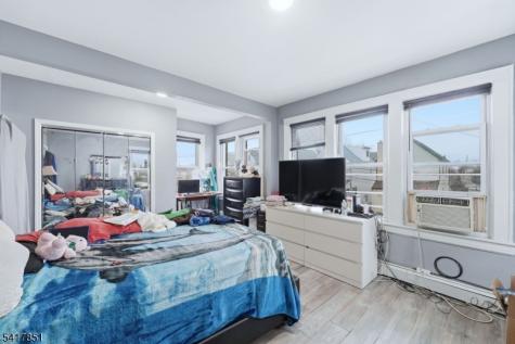 757 Thomas Street Elizabeth NJ 07202