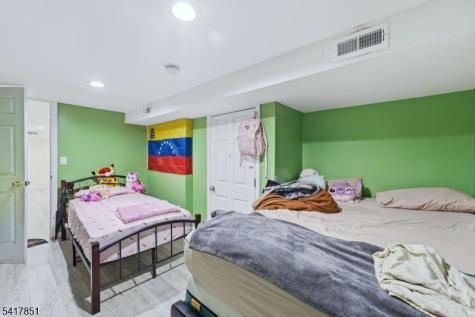 757 Thomas Street Elizabeth NJ 07202