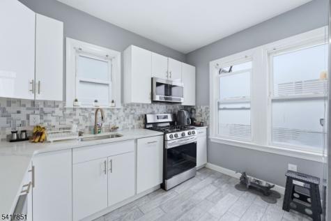 757 Thomas Street Elizabeth NJ 07202