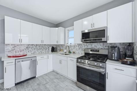 757 Thomas Street Elizabeth NJ 07202