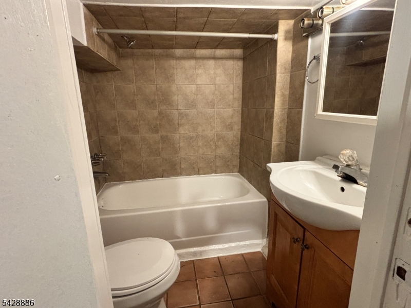 288 Totowa Avenue Paterson NJ 07502