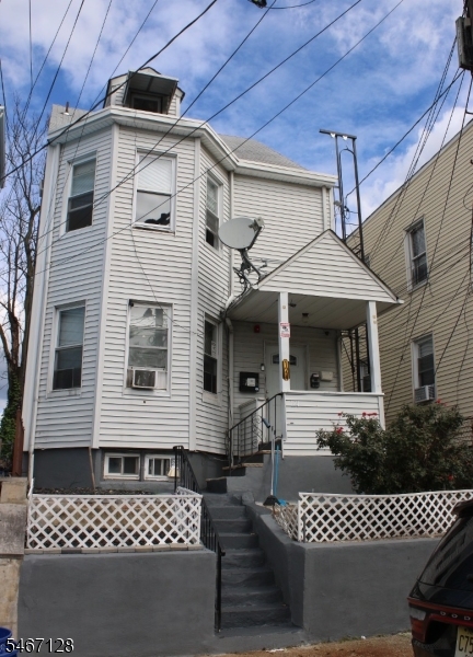 124 Albion Avenue Paterson NJ 07502