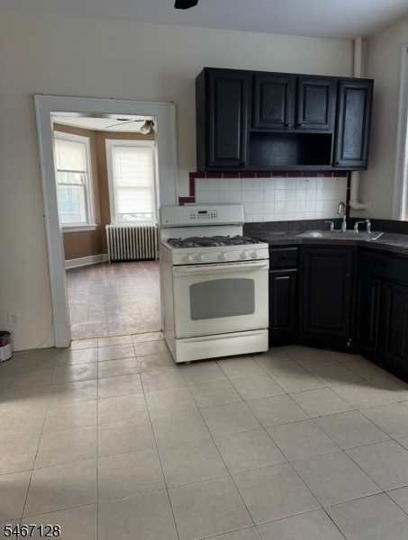 124 Albion Avenue Paterson NJ 07502