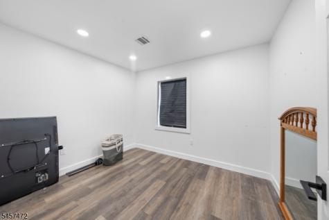 393 E 30th Street Paterson NJ 07504