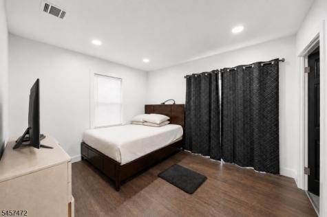 393 E 30th Street Paterson NJ 07504