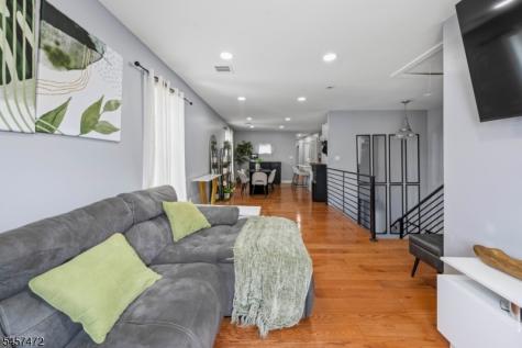393 E 30th Street Paterson NJ 07504