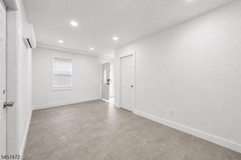 393 E 30th Street Paterson NJ 07504
