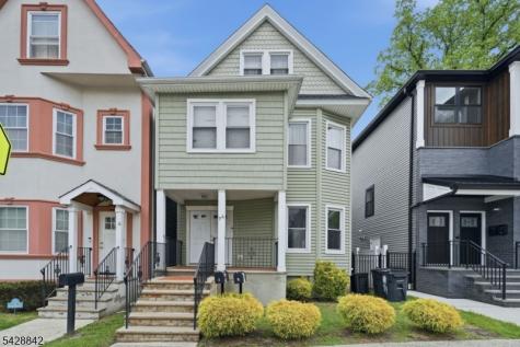 74 Hamilton Street East Orange NJ 07017