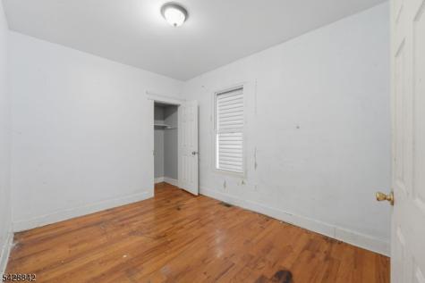 74 Hamilton Street East Orange NJ 07017
