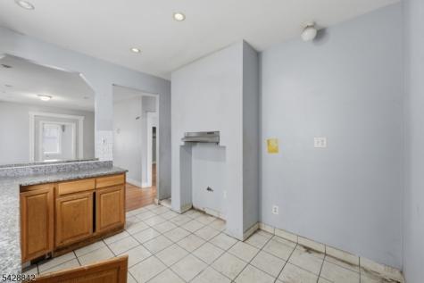 74 Hamilton Street East Orange NJ 07017