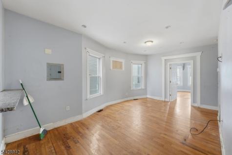 74 Hamilton Street East Orange NJ 07017