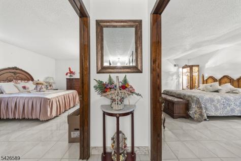 347 Manor Court Lyndhurst NJ 07071
