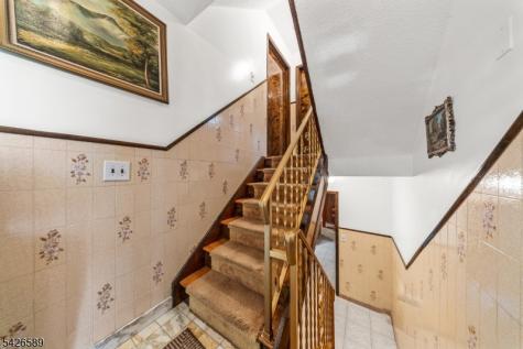 347 Manor Court Lyndhurst NJ 07071