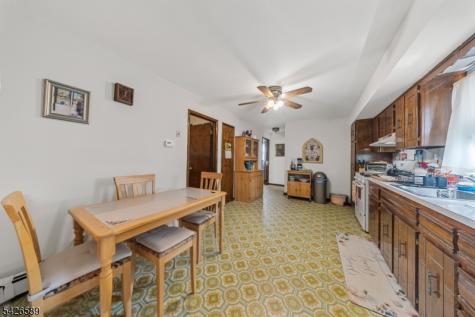 347 Manor Court Lyndhurst NJ 07071
