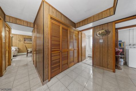 347 Manor Court Lyndhurst NJ 07071