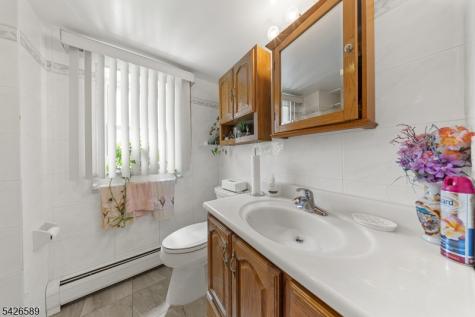 347 Manor Court Lyndhurst NJ 07071