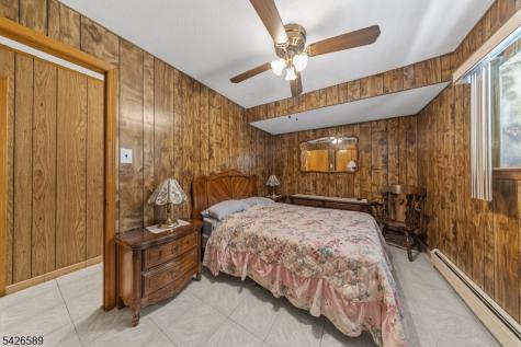 347 Manor Court Lyndhurst NJ 07071