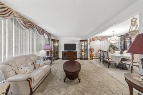 347 Manor Court Lyndhurst NJ 07071