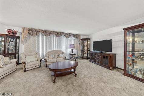 347 Manor Court Lyndhurst NJ 07071