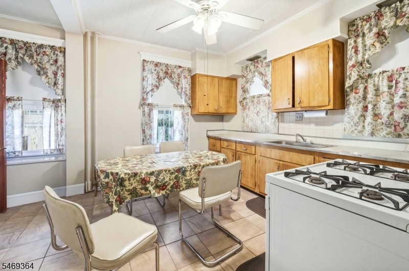 160 S 10th Street Newark NJ 07107
