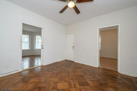 1053 Hunterdon Street Newark NJ 07112