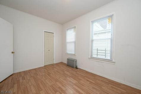 1053 Hunterdon Street Newark NJ 07112