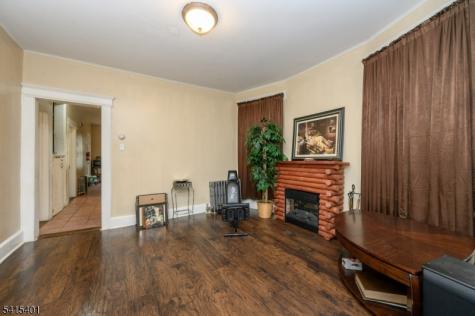 1053 Hunterdon Street Newark NJ 07112