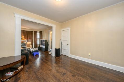 1053 Hunterdon Street Newark NJ 07112