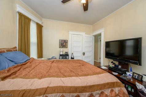 1053 Hunterdon Street Newark NJ 07112